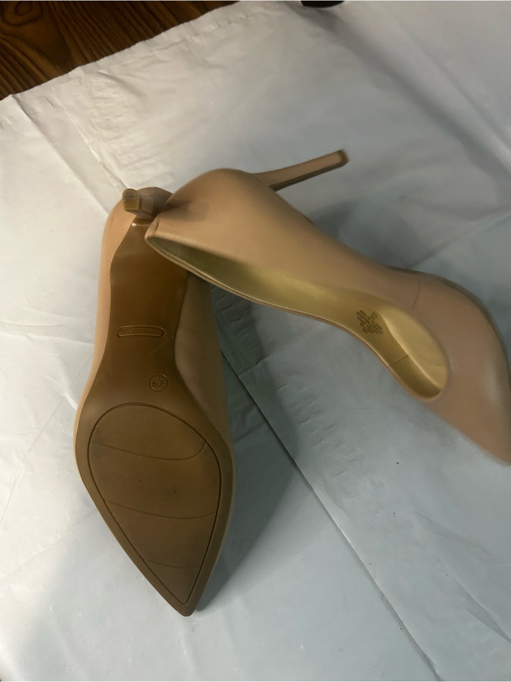 Nine West Cream Pumps Size 10 Genuine Leather - Picture 8 of 12